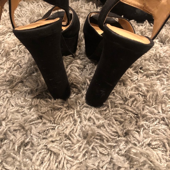 black platform heels - Picture 2 of 4